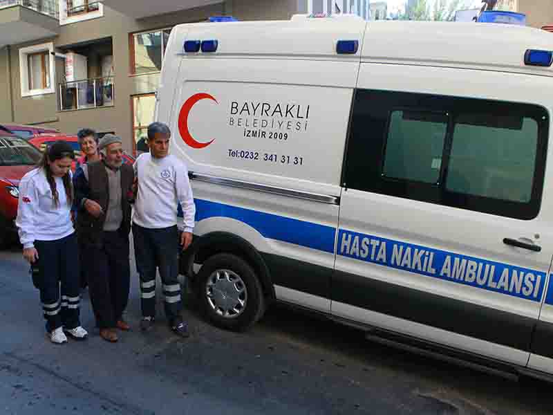 Bayraklı’da 2 bin hastaya ambulans hizmeti